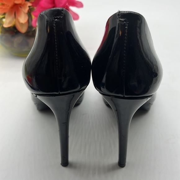 Kenneth Cole Giselle Peep Toe Black Patent Leather Stiletto Heels Sz 9. BHE0942B - Picture 7 of 13
